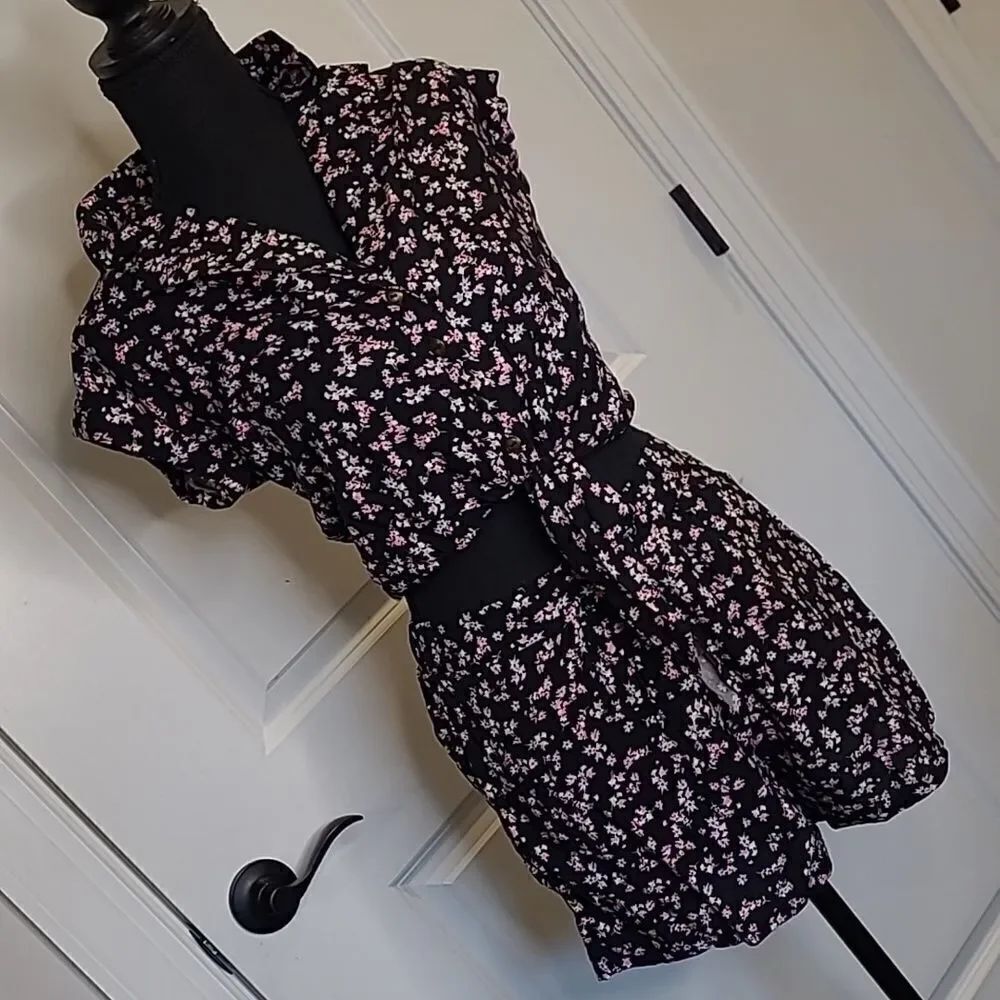 NoBo sz XS(1) 2 pc romper set